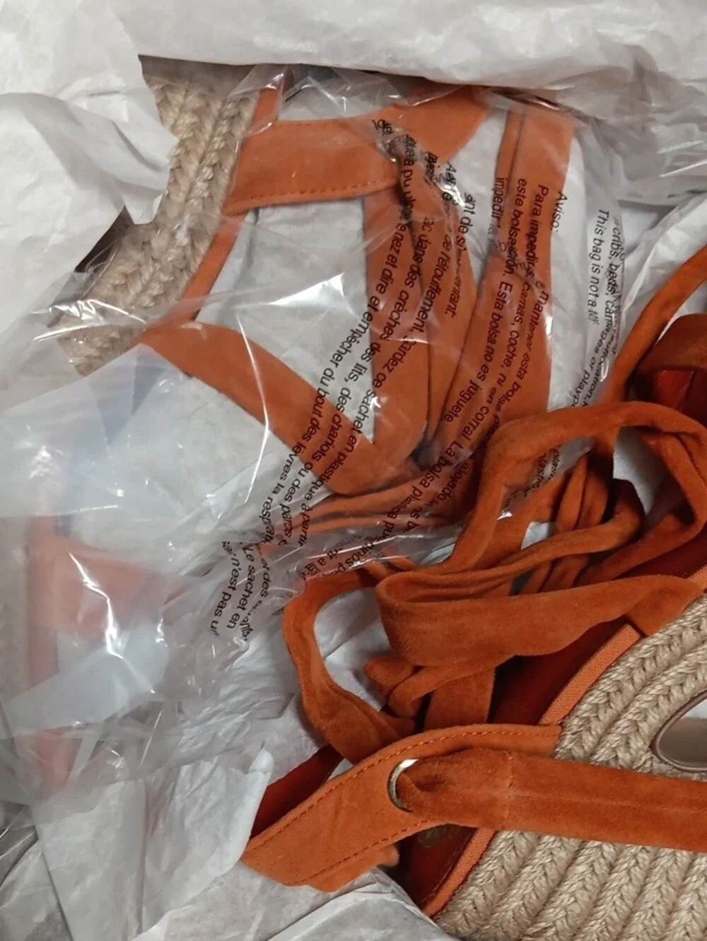 NWT VC Roreka Suede Tie Up Sandal